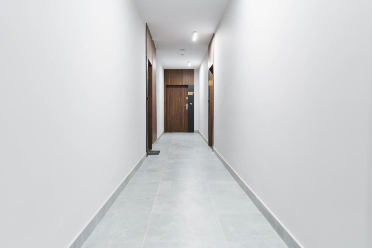 Very Berry - Dabrowskiego 89 - Jezyce, Self Check In 24H, Parking, Lift Познань Екстер'єр фото